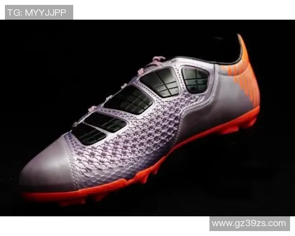 足球球星骨架图解析与运动生物力学分析提升竞技表现